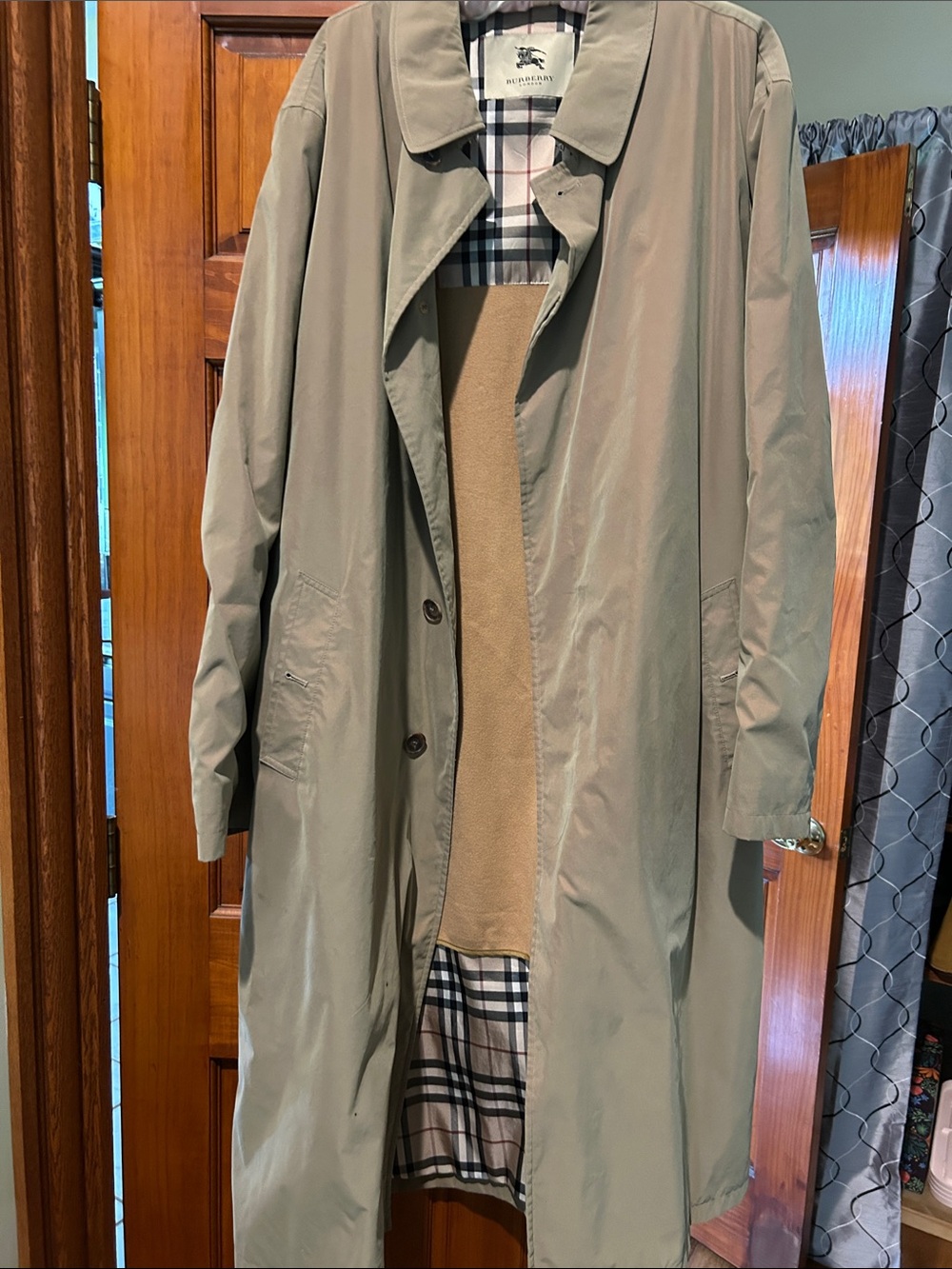 Burberry London  Trench Coat Mens  Large Brown Tan Wool removable Liner Tartan